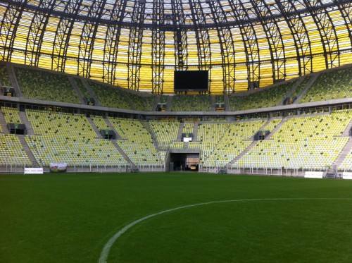 Zwiedzanie stadionu piłkarskiego Euro2012 PGE Arena z przewodnikiem. To nowa atrakcja turystyczna Gdańska i Polski. Godziny otwarcia i ceny biletów wstępu
